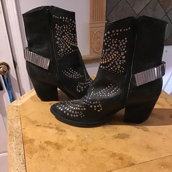 Jeffrey Campbell Shoes - Jeffrey Campbell Shane Ankle Boots Black Leather